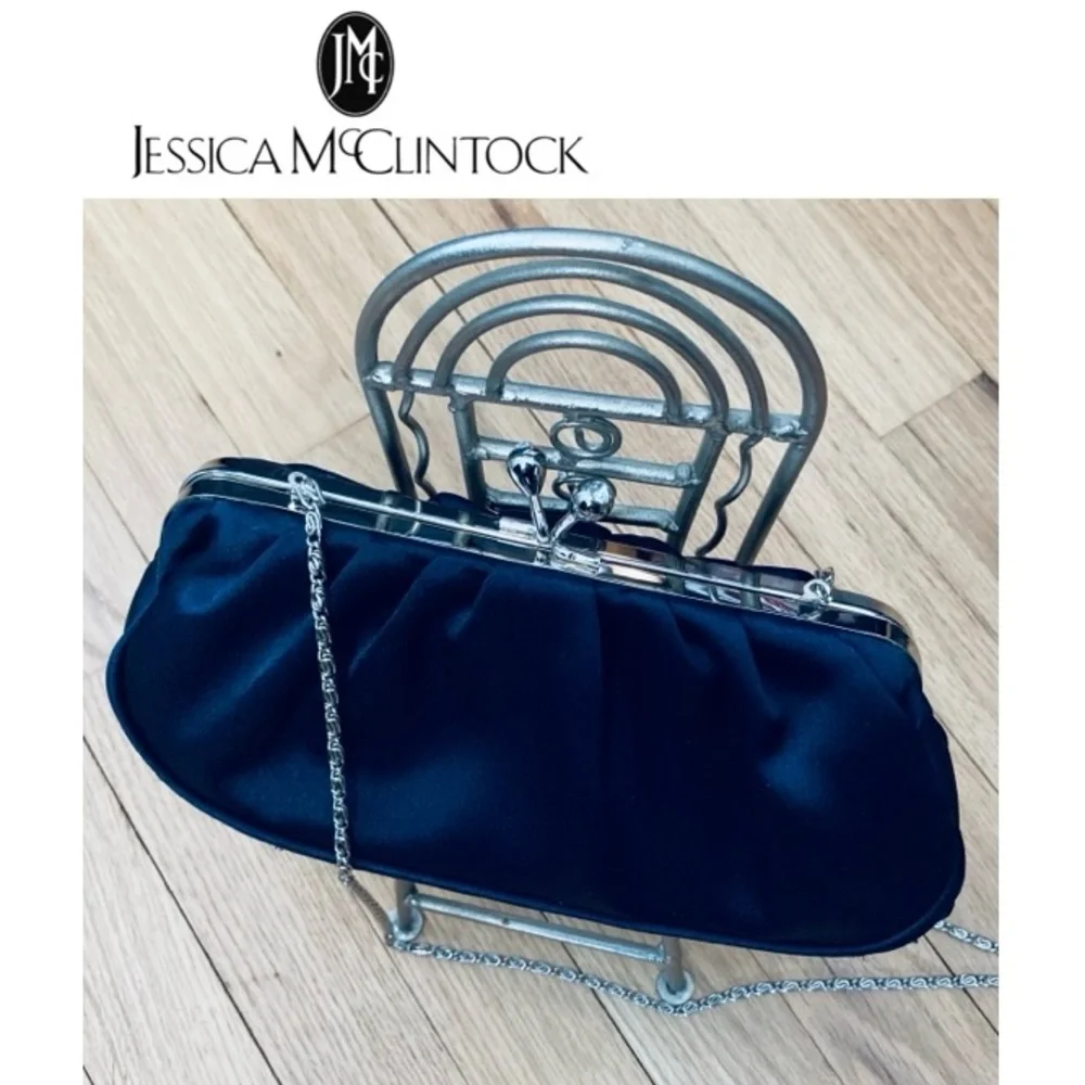 NWOT Jessica McClintock Silk evening clutch purse w/drop in silver chain